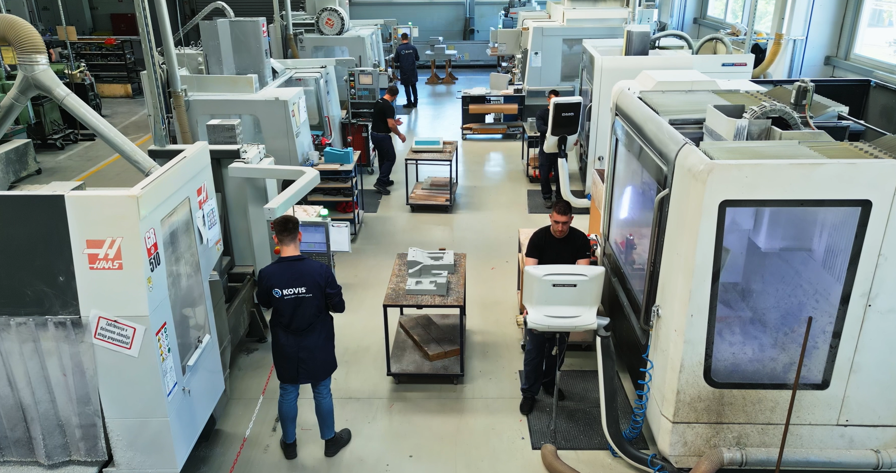 Machining centre with machine vision