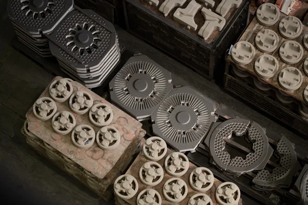 Sand cores in racks